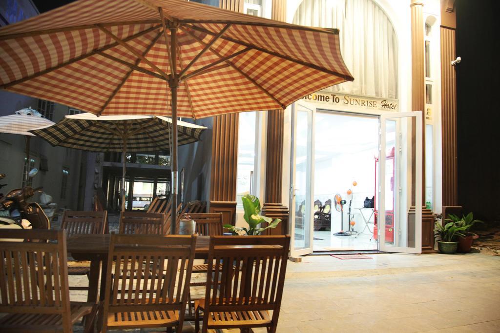 Sunrise Hotel Danang Exterior photo